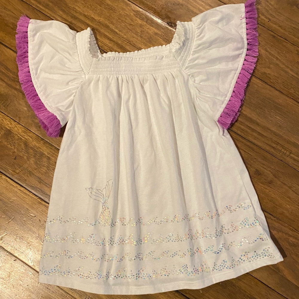 NWOT girls size 6 shirt with fringe sleeve